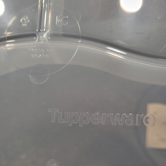 Tupperware Crystalwave Divided Dish - Picture 8 of 10